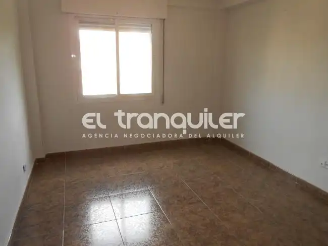Schlafzimmer von Wohnung zur Miete in Madrid mit Terrasse