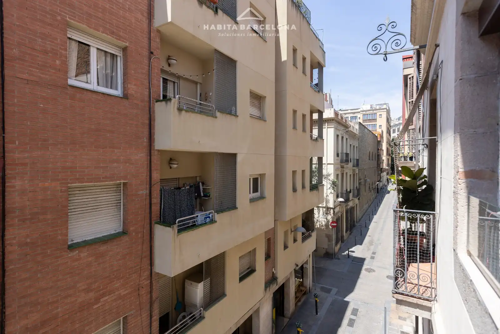 Vista exterior de Piso en venta en Barcelona con Aire acondicionado, Calefacción y Parquet