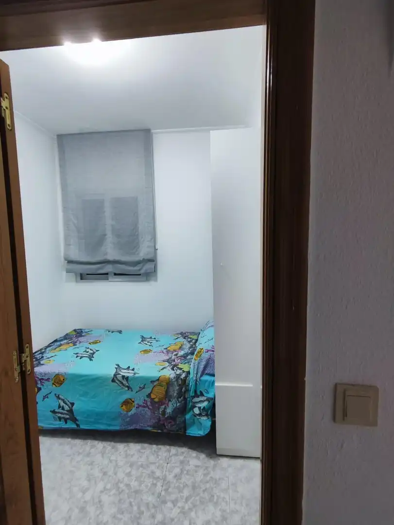 Dormitori de Apartament de lloguer en Torrevieja amb Aire condicionat, Calefacció i Terrassa