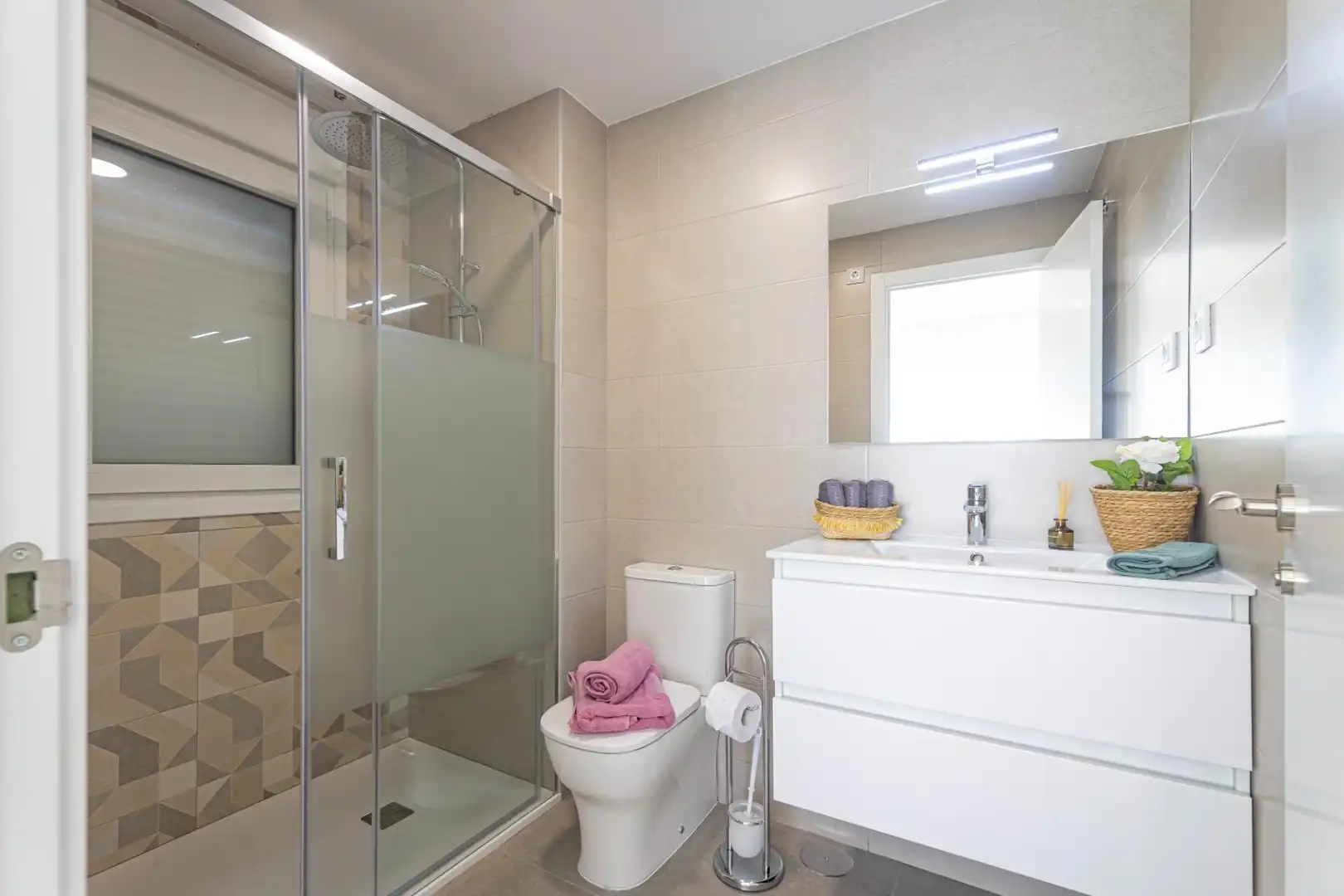 Bathroom of Flat for sale in La Manga del Mar Menor  with Air Conditioner and Terrace