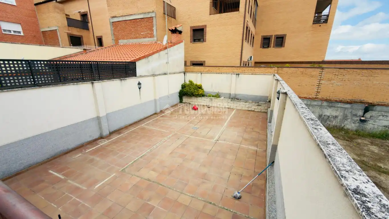 Terrace of Detached homes for sale in Alameda de la Sagra
