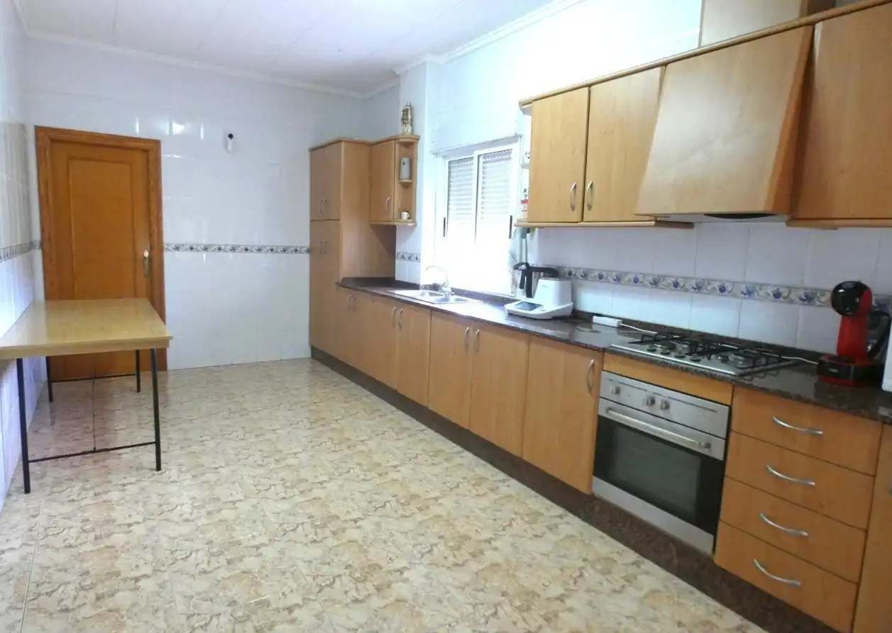 Cocina de Casa o chalet en venta en Crevillent con Aire acondicionado y Jardín privado