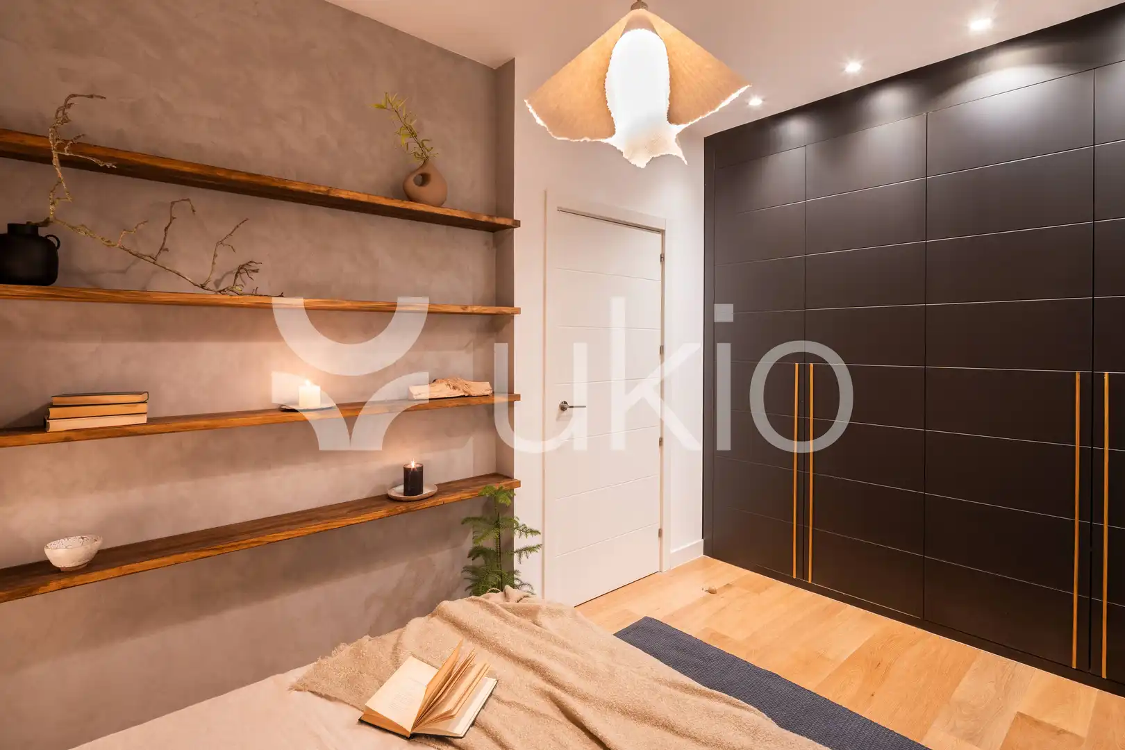 Habitación de Apartamento de alquiler en Madrid con Aire acondicionado, Calefacción y Amueblado