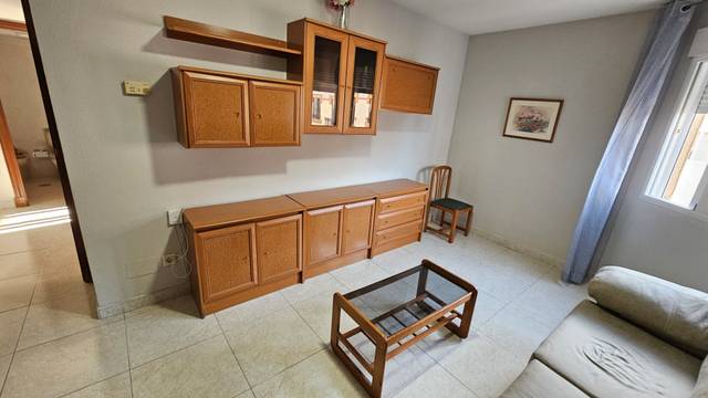 Apartamento en Alquiler en Calle Adarves Bajos en San Ildefonso - Catedral