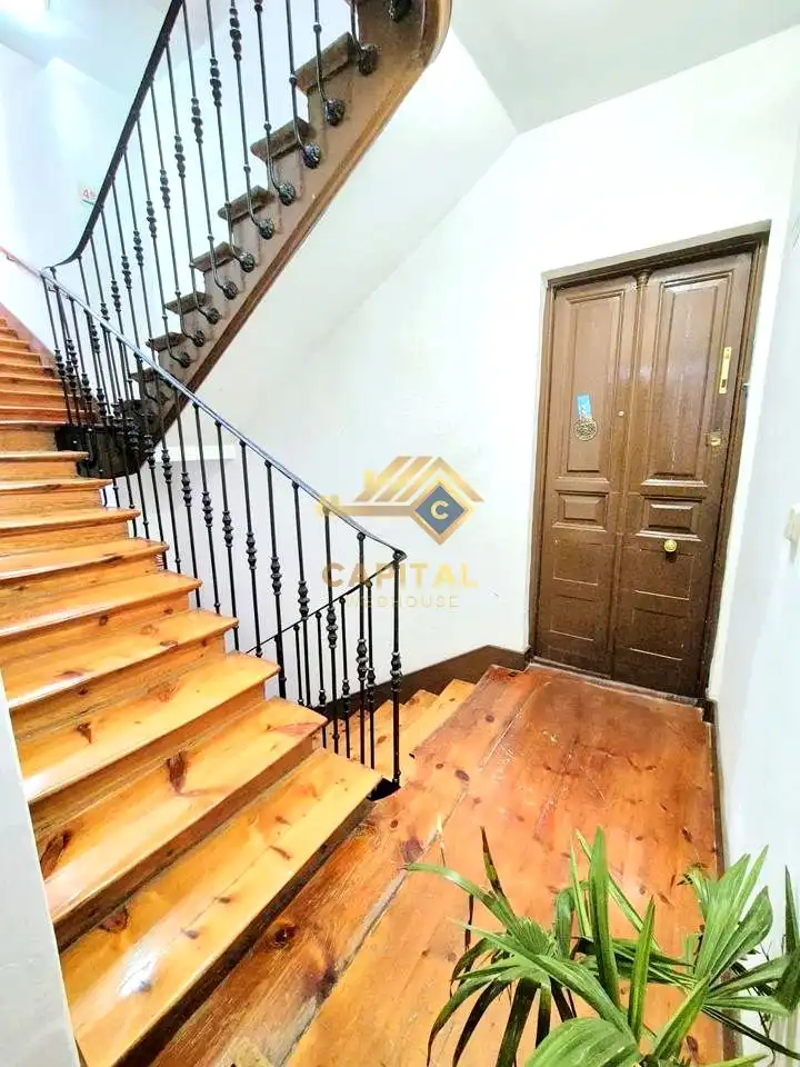 Flat for sale in Madrid  with Air Conditioner, Heating and Balcony