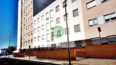 Vista exterior de Pis en venda en Badajoz amb Parquet