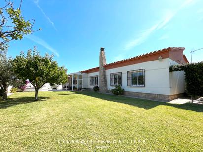 Vista exterior de Casa o xalet en venda en Cambrils amb Calefacció, Jardí privat i Terrassa