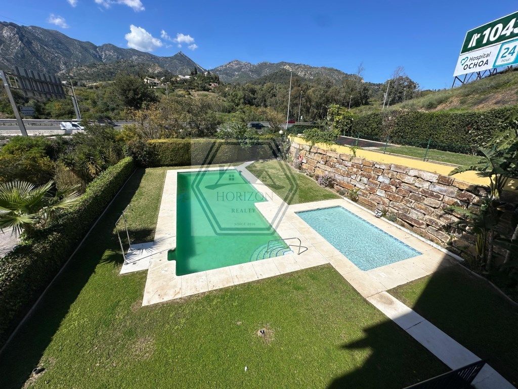 Piscina de Piso en venta en Marbella con Terraza y Piscina comunitaria