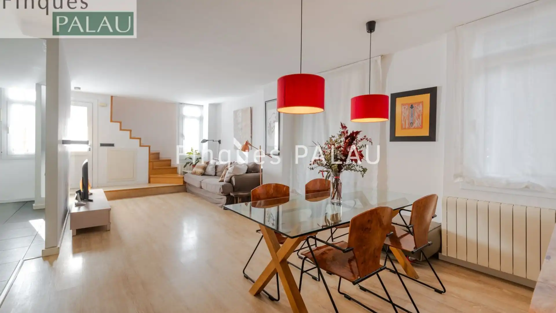 Sala de estar de Piso en venta en Sant Just Desvern con Aire acondicionado, Calefacción y Piscina comunitaria
