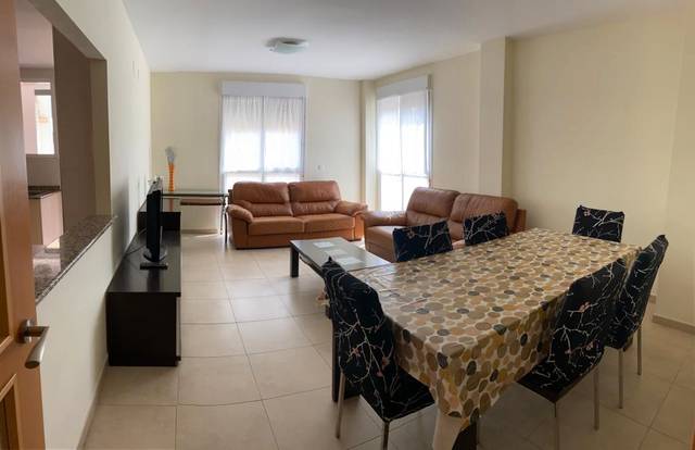 Piso en Alquiler en Avinguda del Port en El Grao