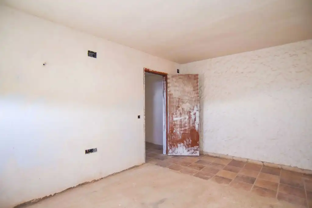 Buildings for sale in Santa Susanna