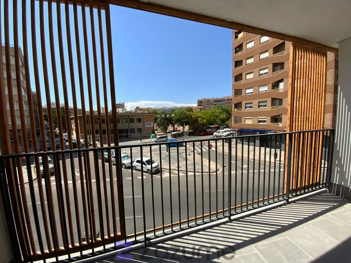 Exterior view of Flat for rent in Valencia  with Air Conditioner, Heating and Private garden