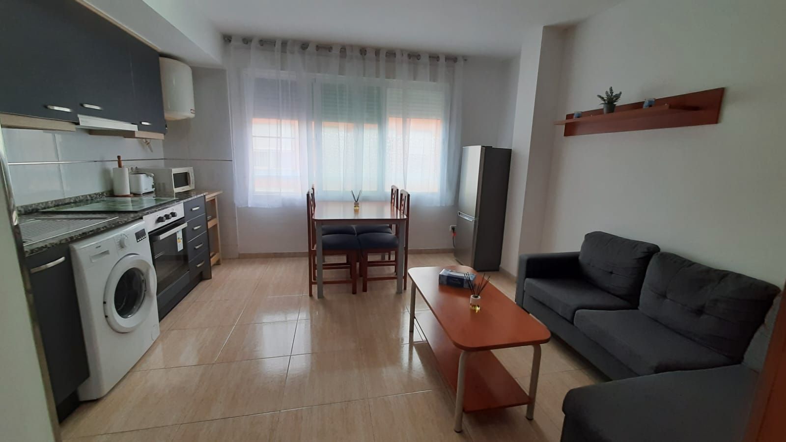 Wohnzimmer von Wohnung miete in Benicarló mit Klimaanlage, Abstellraum und Möbliert