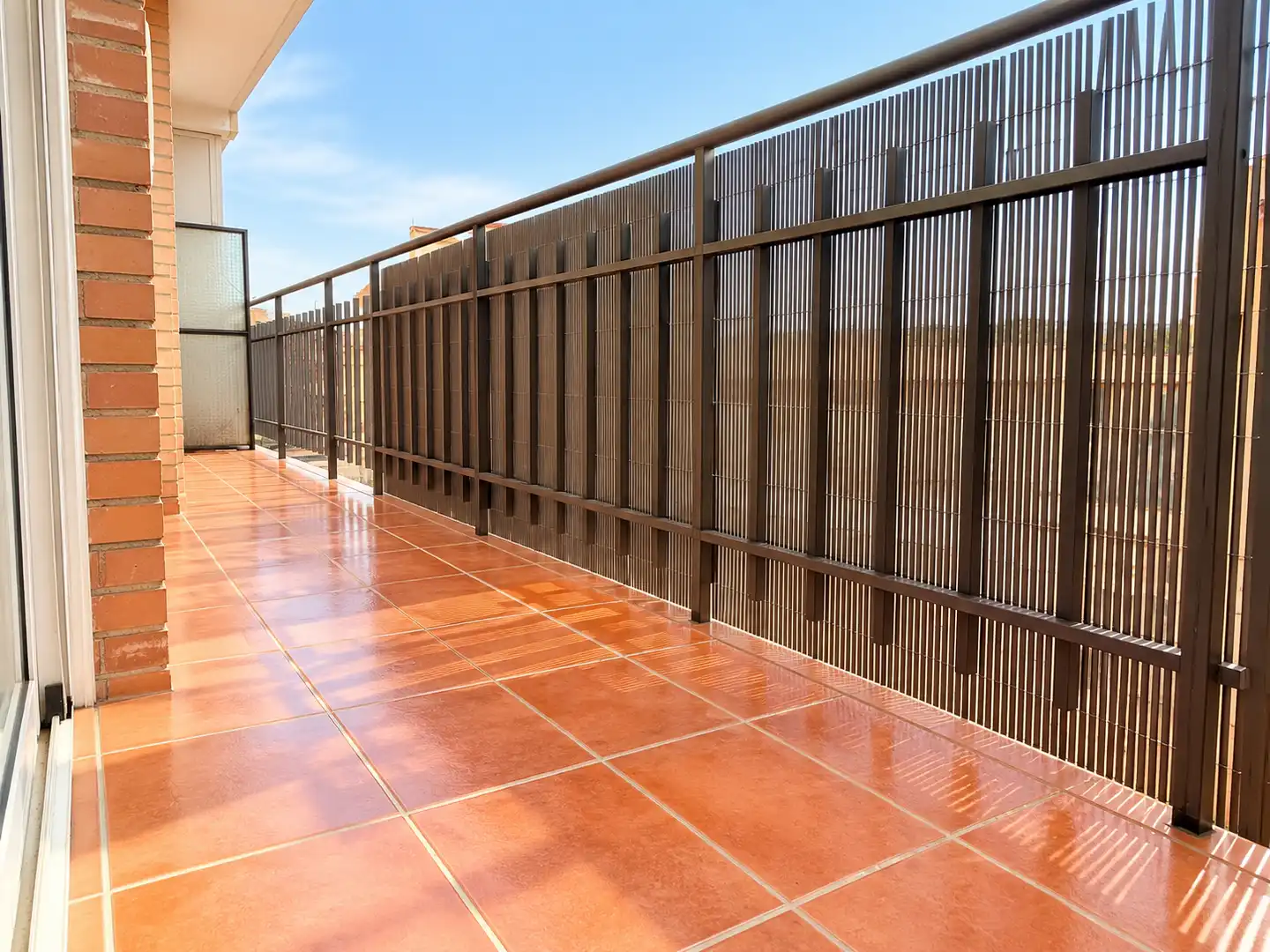 Piso con terraza en venta en Plaça de Ferran de Sagarra