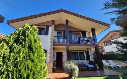 Exterior view of House or chalet for sale in Valle de Mena  with Balcony