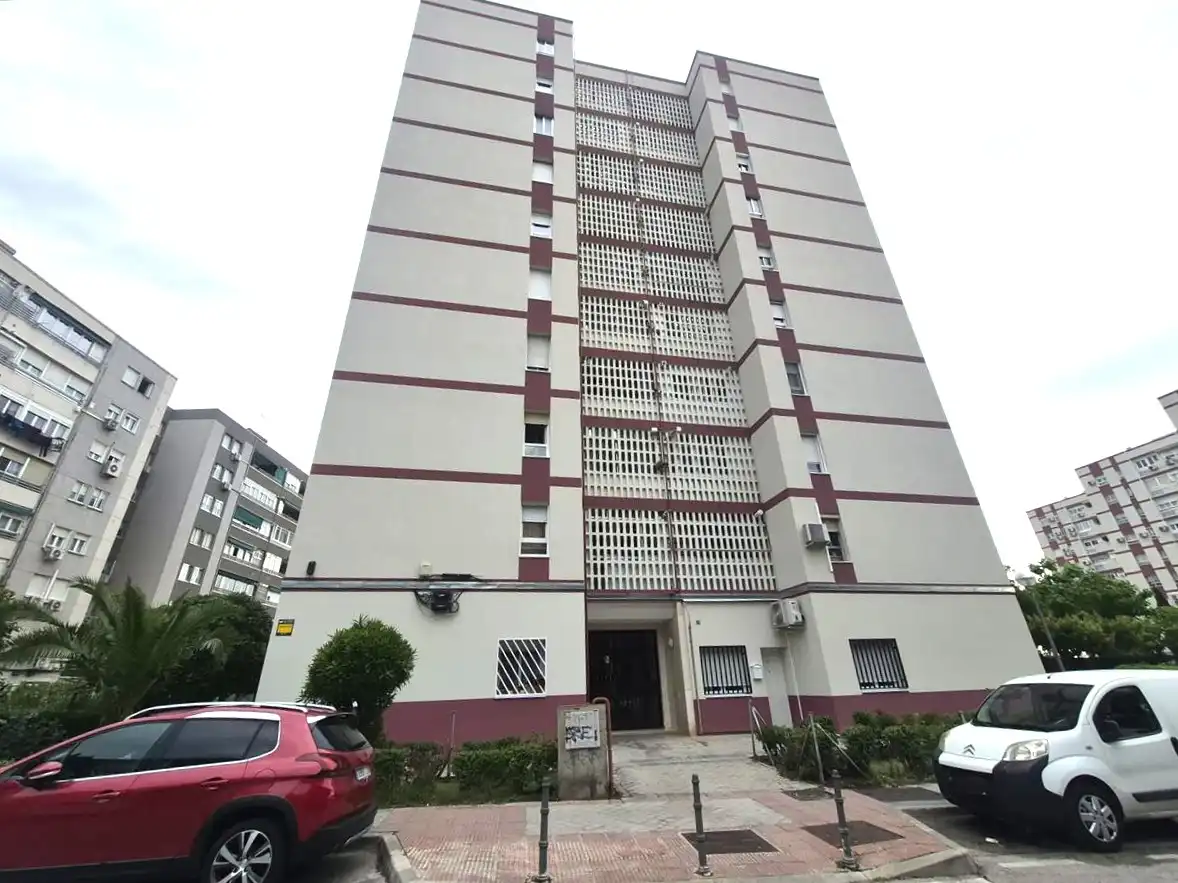 Außenansicht von Wohnung zum Verkauf in Fuenlabrada