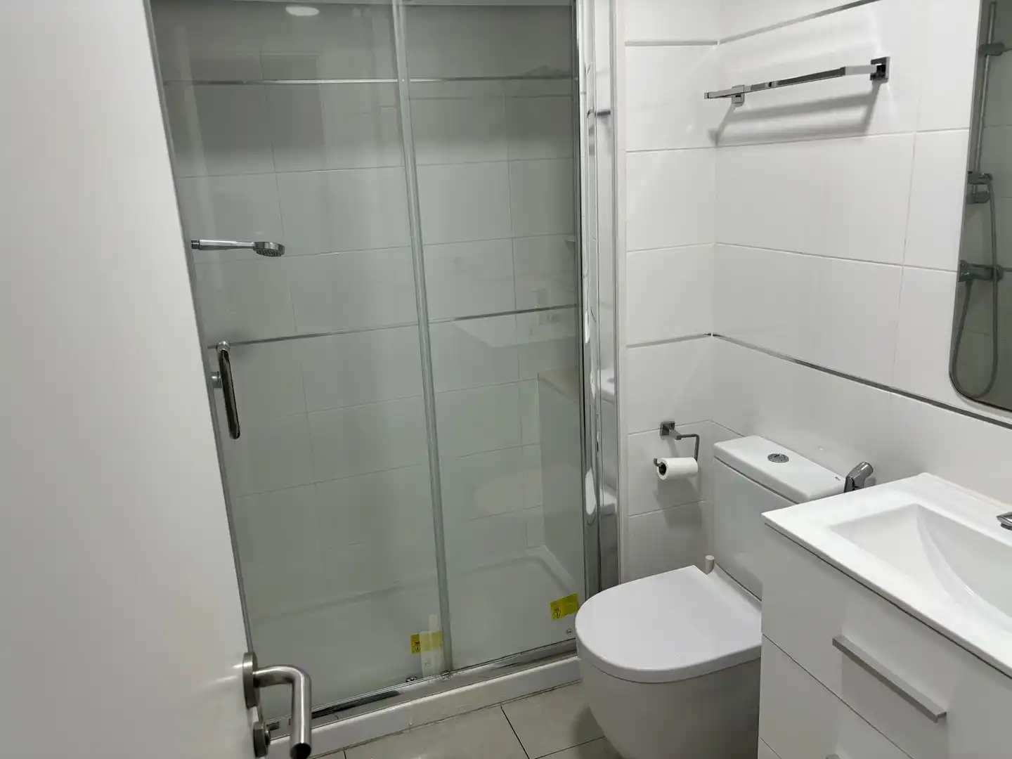 Flat for rent in Calle Heliodoro Rodríguez López, 26, La Salle - Cuatro Torres