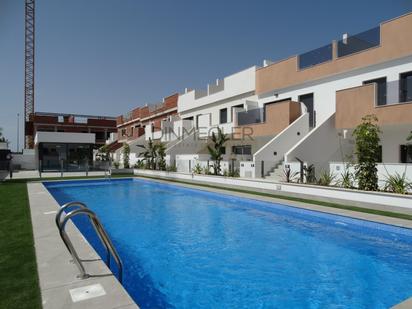 Piscina de Casa o xalet en venda en Pilar de la Horadada amb Terrassa, Traster i Piscina comunitària