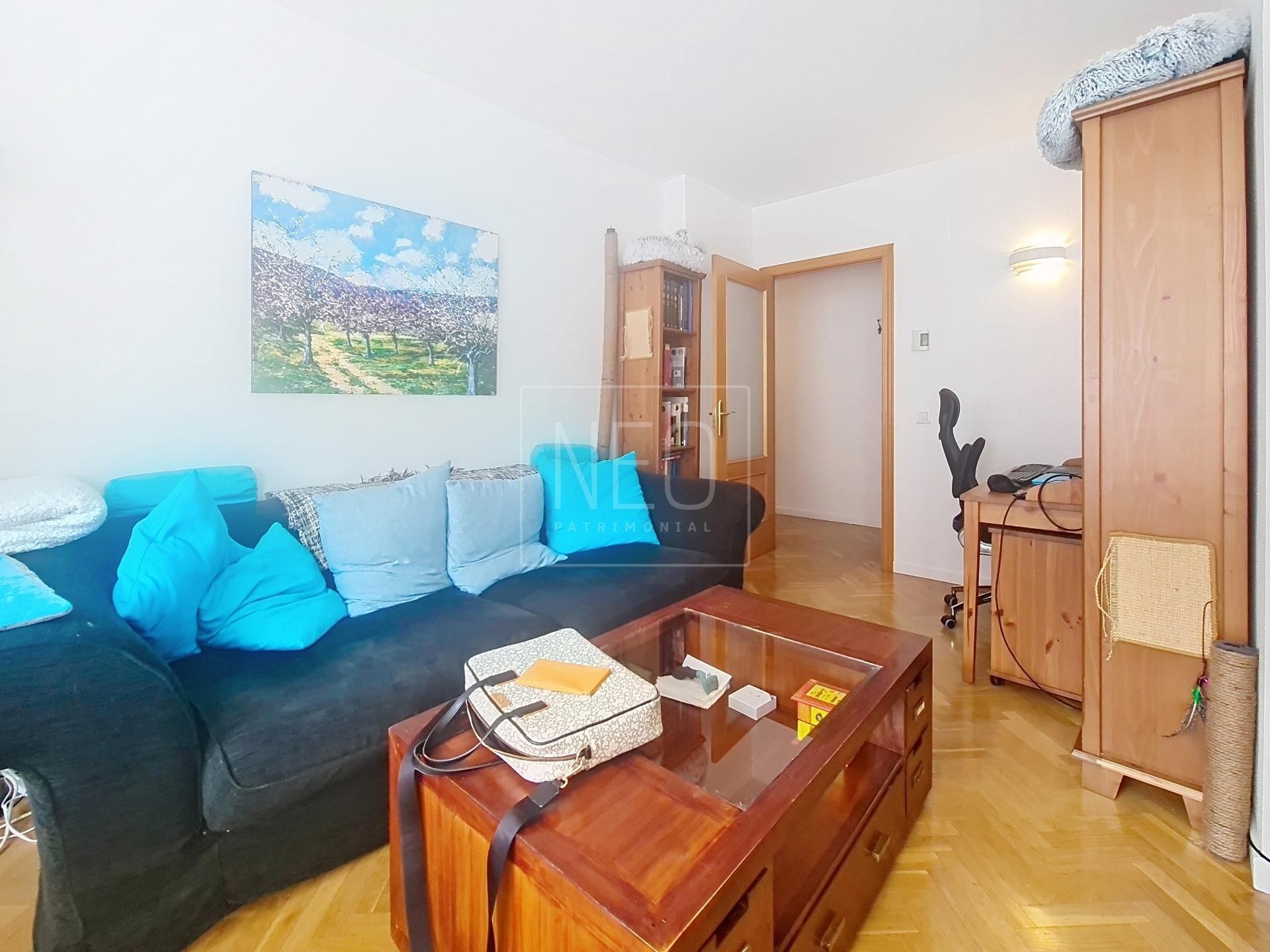 Sala d'estar de Àtic en venda en  Madrid Capital amb Aire condicionat, Calefacció i Terrassa