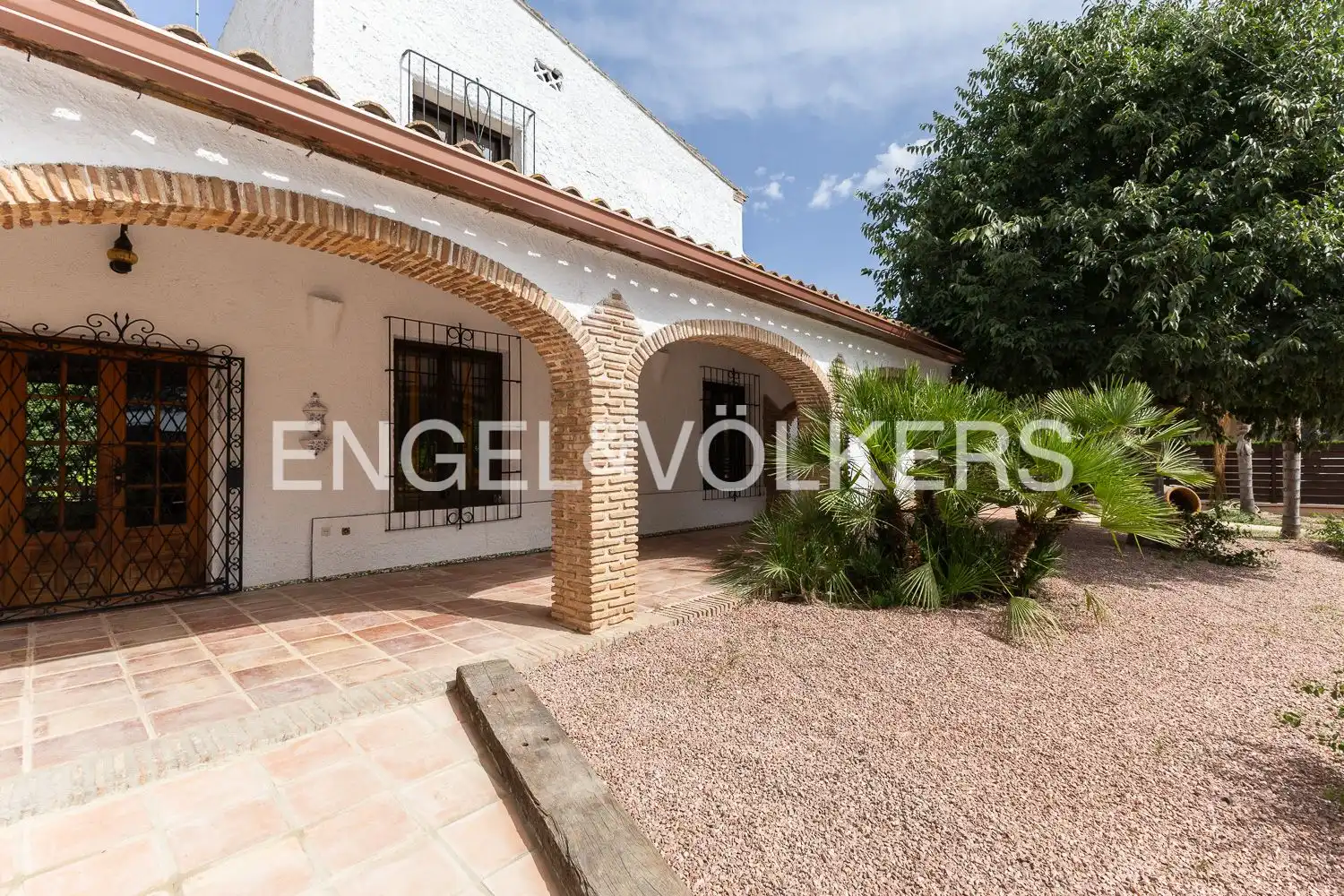 Vista exterior de Casa o chalet de alquiler en Paterna con Aire acondicionado, Calefacción y Jardín privado