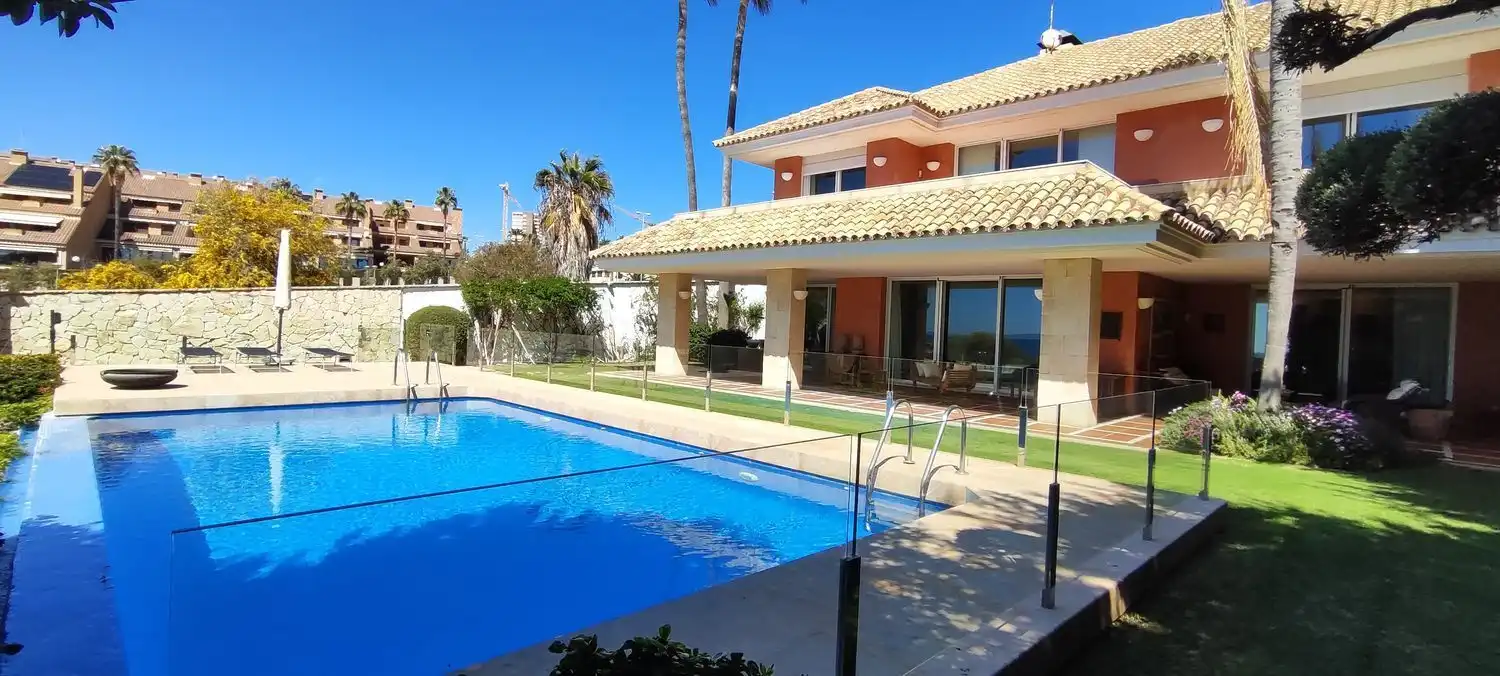 Piscina de Casa o chalet en venta en Alicante / Alacant con Calefacción, Jardín privado y Terraza