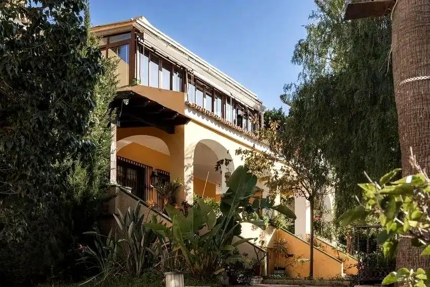 Außenansicht von Haus oder Chalet zum Verkauf in Málaga mit Klimaanlage, Heizung und Privatgarten
