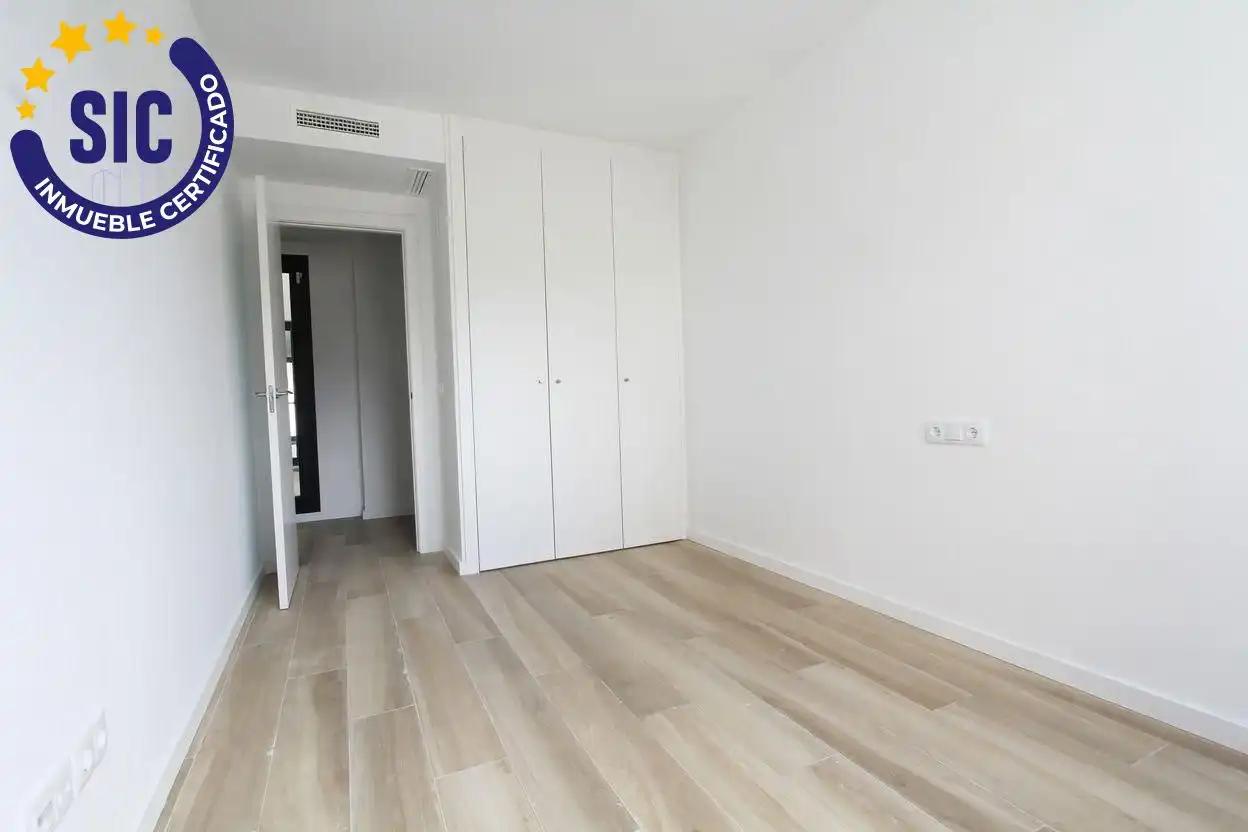 Habitación de Piso en venta en Paterna con Aire acondicionado, Calefacción y Terraza