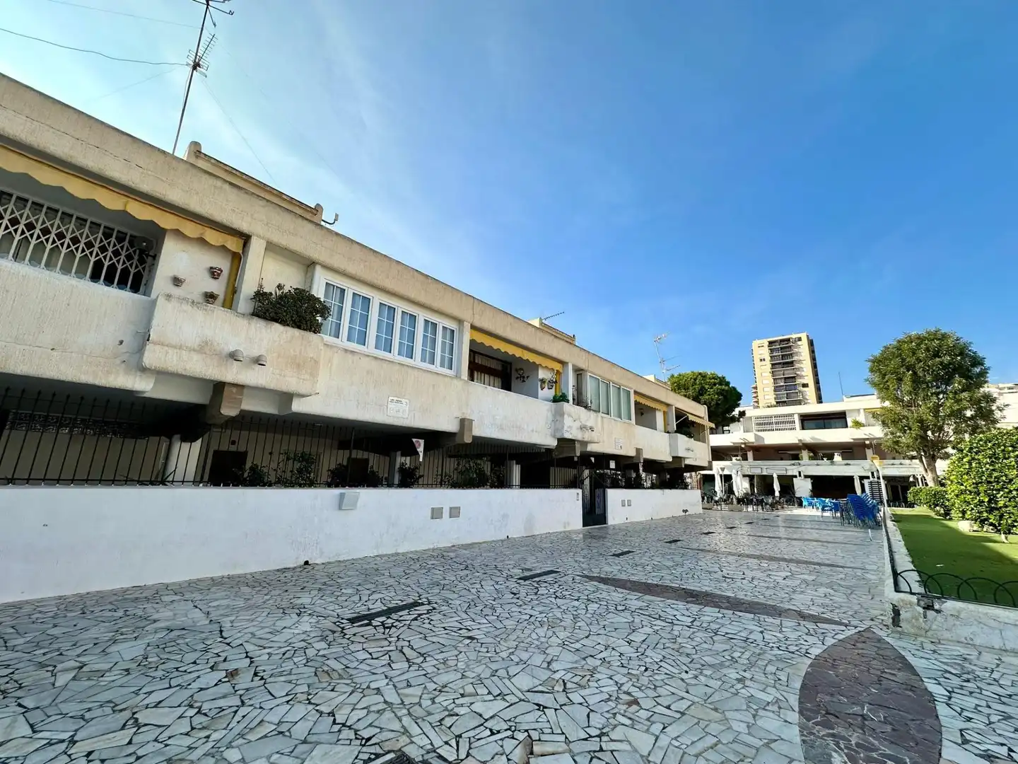 Exterior view of Detached homes for sale in Roquetas de Mar  with Air Conditioner, Heating and Furnished