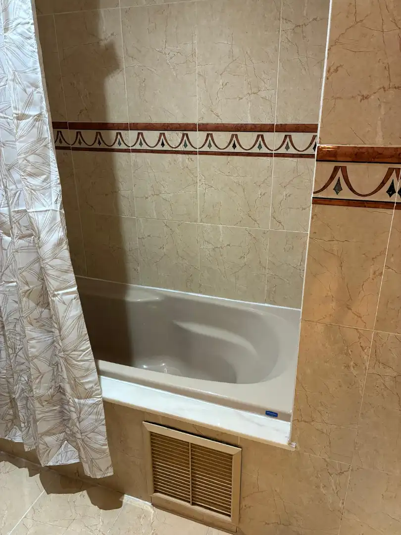 Bany de Apartament de lloguer en Valencia amb Aire condicionat, Calefacció i Terrassa
