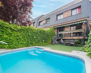 Piscina de Casa adosada en venda en Las Rozas de Madrid
