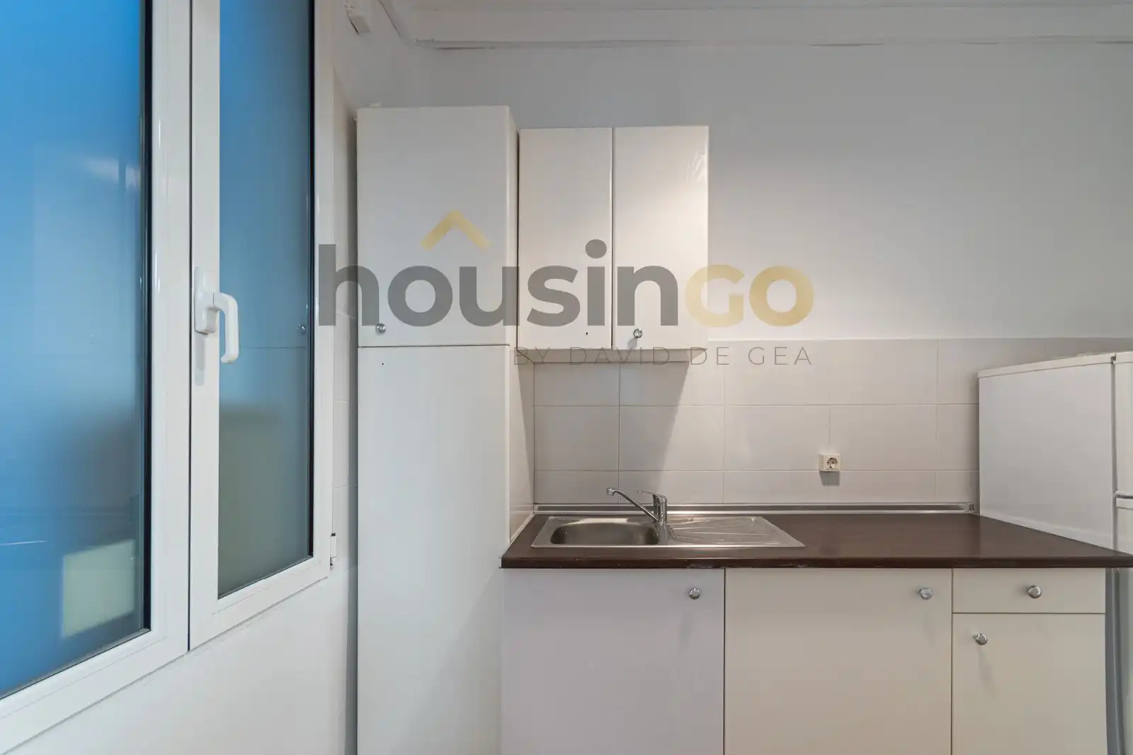 Kitchen of Office for rent in Madrid  with Air Conditioner, Heating and Balcony