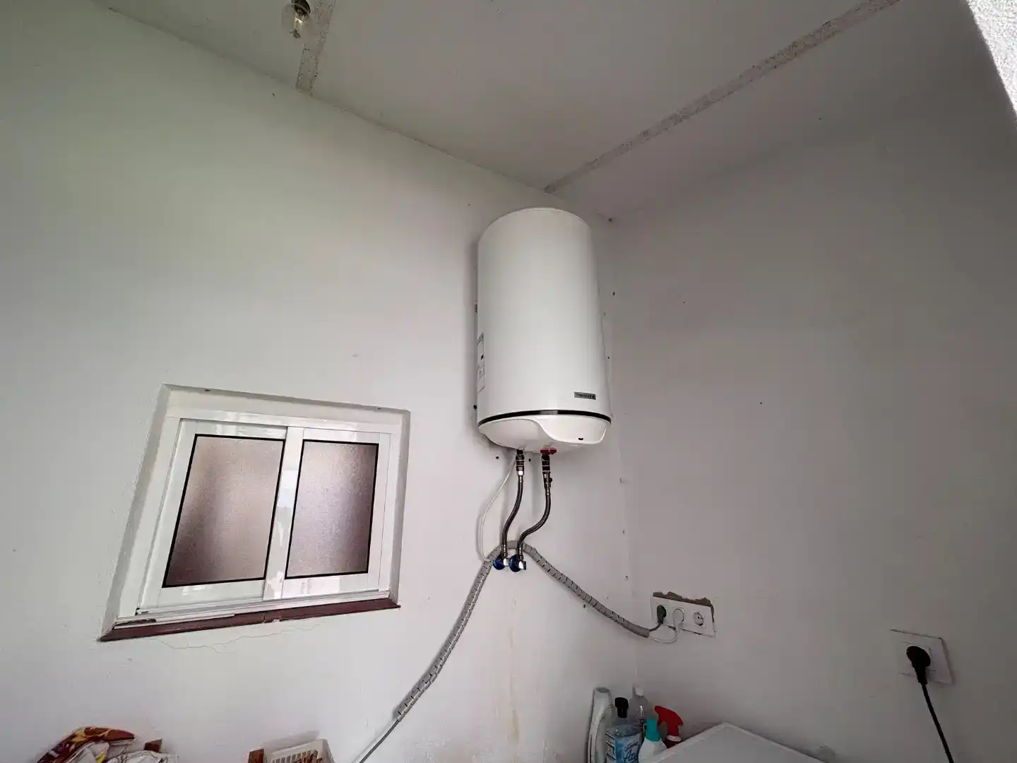 Bany de Casa adosada en venda en Arroyo de la Luz amb Aire condicionat, Jardí privat i Traster