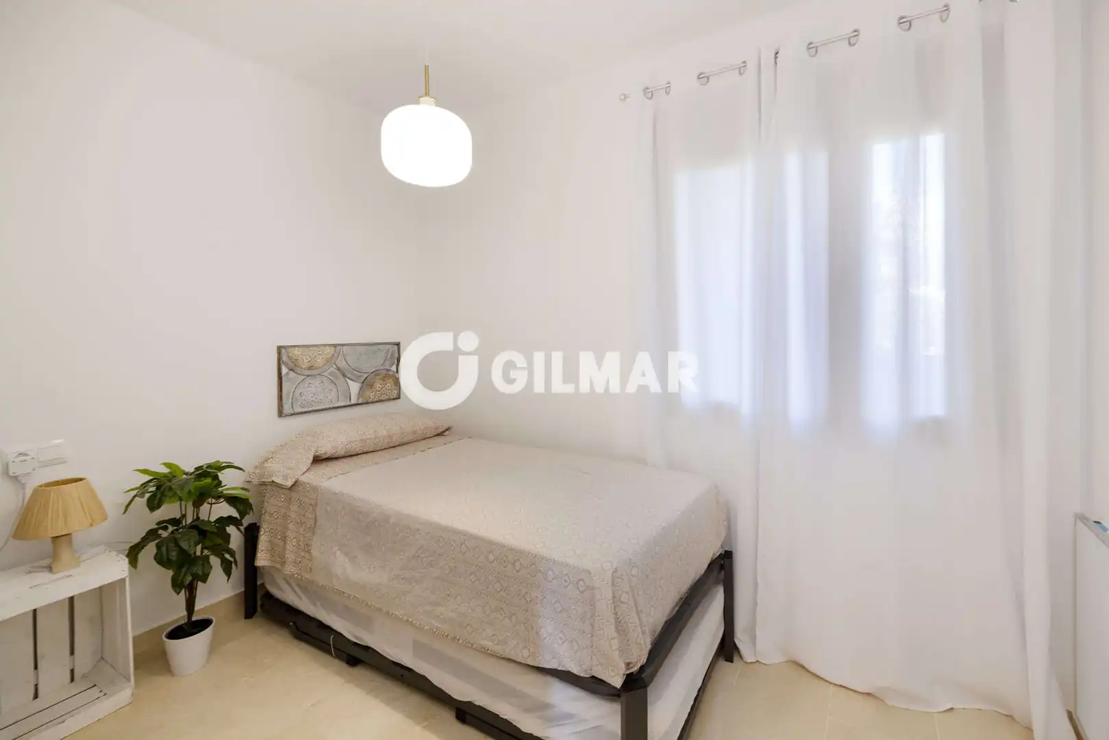 Habitación de Apartamento en venta en Estepona con Calefacción, Trastero y Piscina
