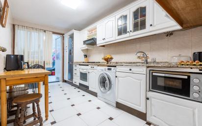 Kitchen of Flat for sale in A Coruña Capital   with Terrace and Storage room