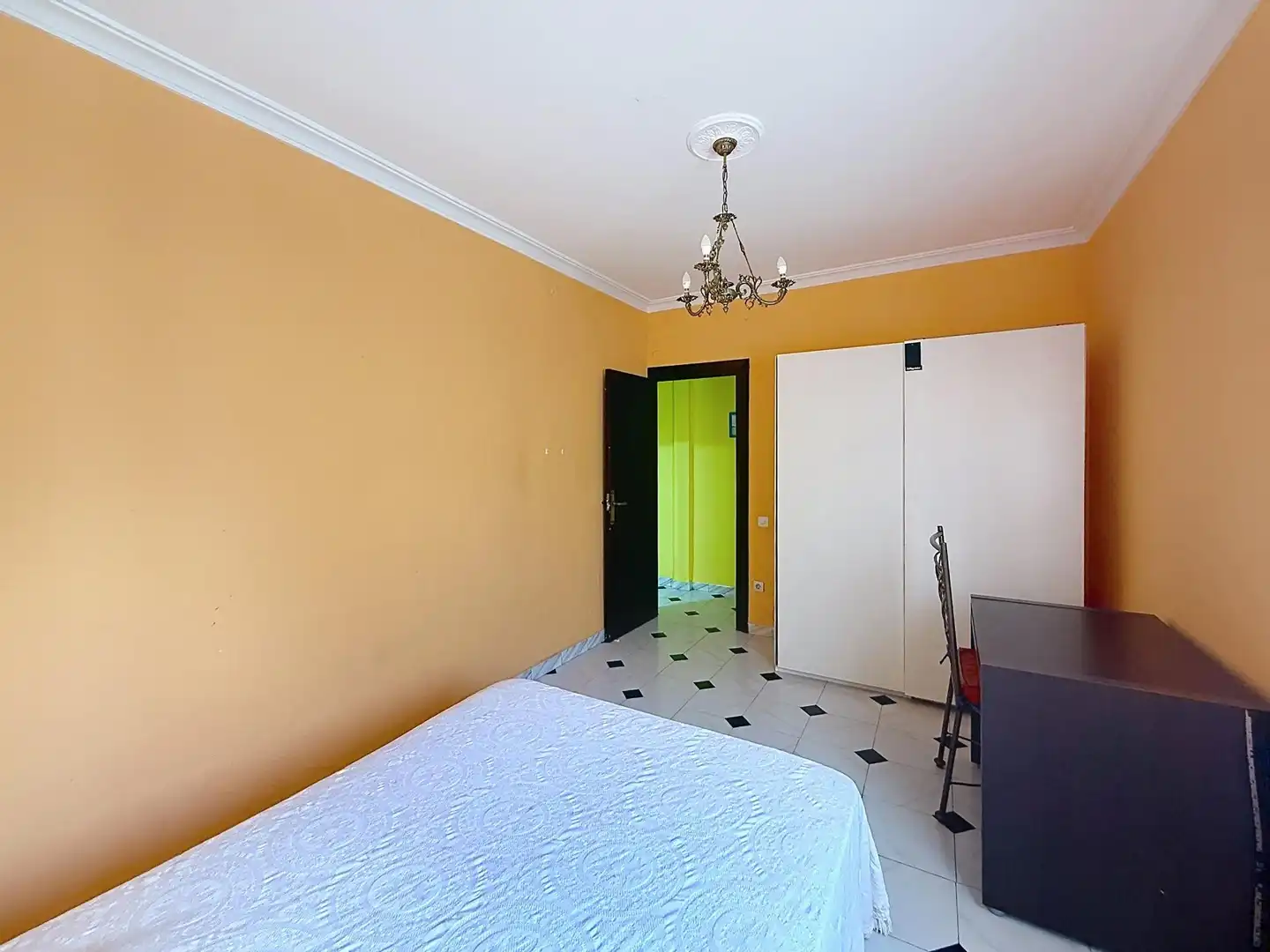 Bedroom of Flat for sale in Sevilla  with Air Conditioner, Terrace and Furnished