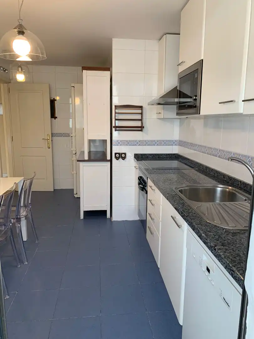 Piso de alquiler en Calle de Adriano de Utrecht, Sanchinarro