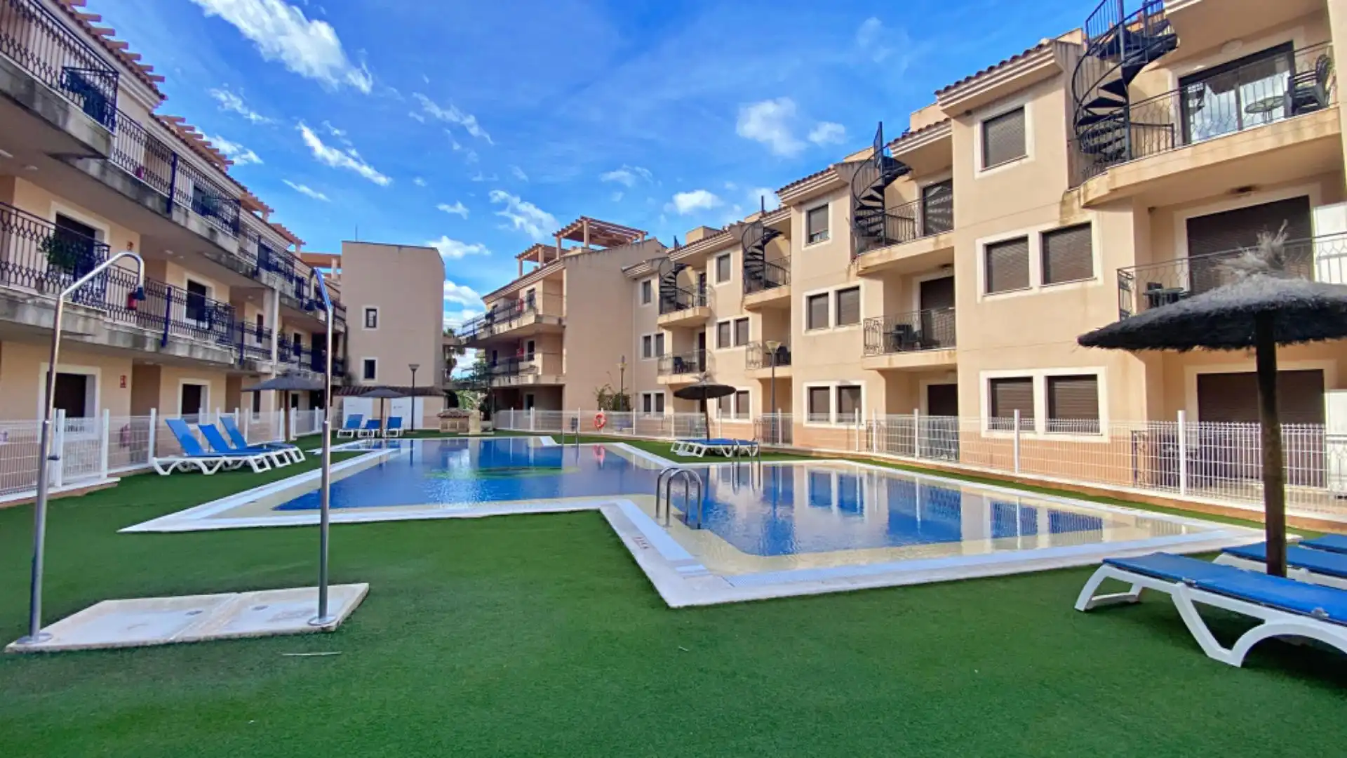 Piscina de Planta baja en venta en Águilas con Aire acondicionado, Terraza y Amueblado
