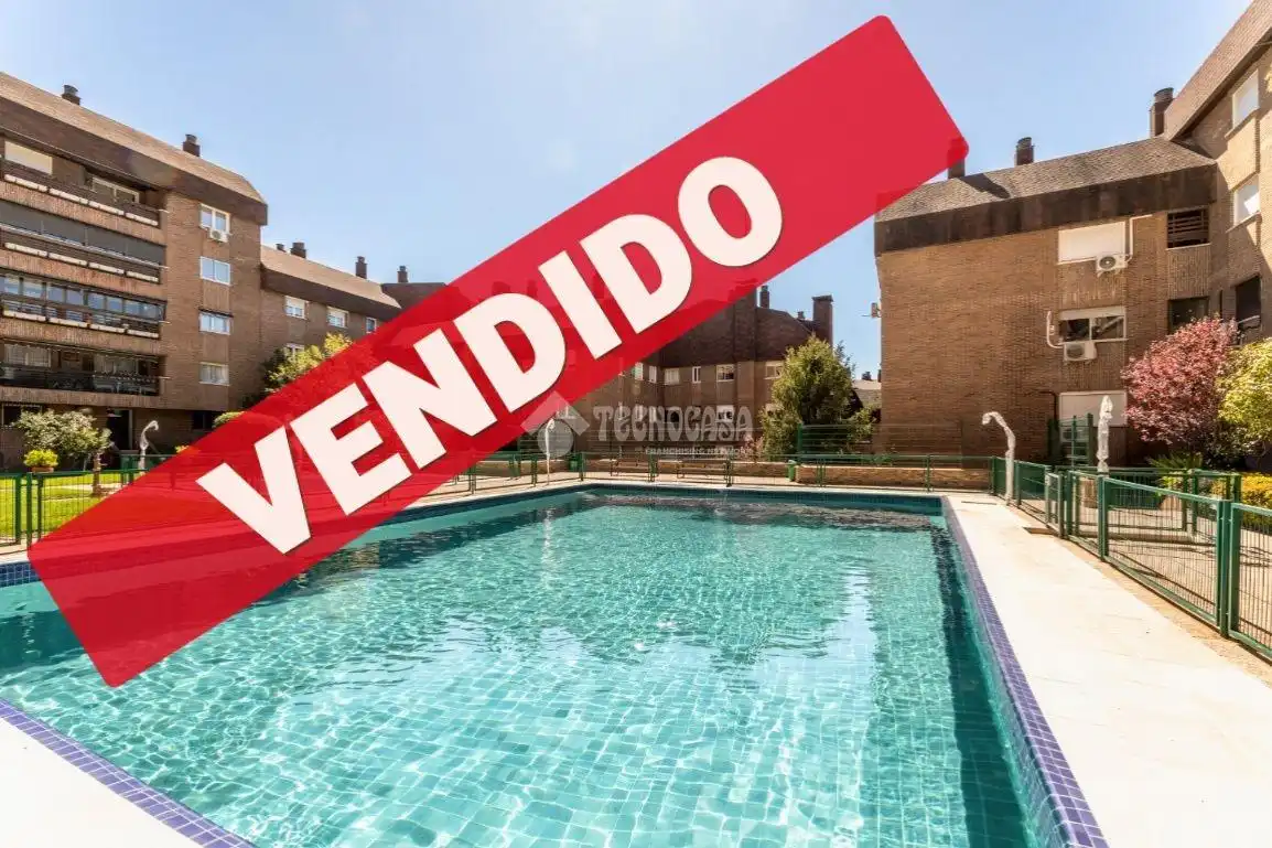 Appartamento con terrazza in vendita a Rozas Centro