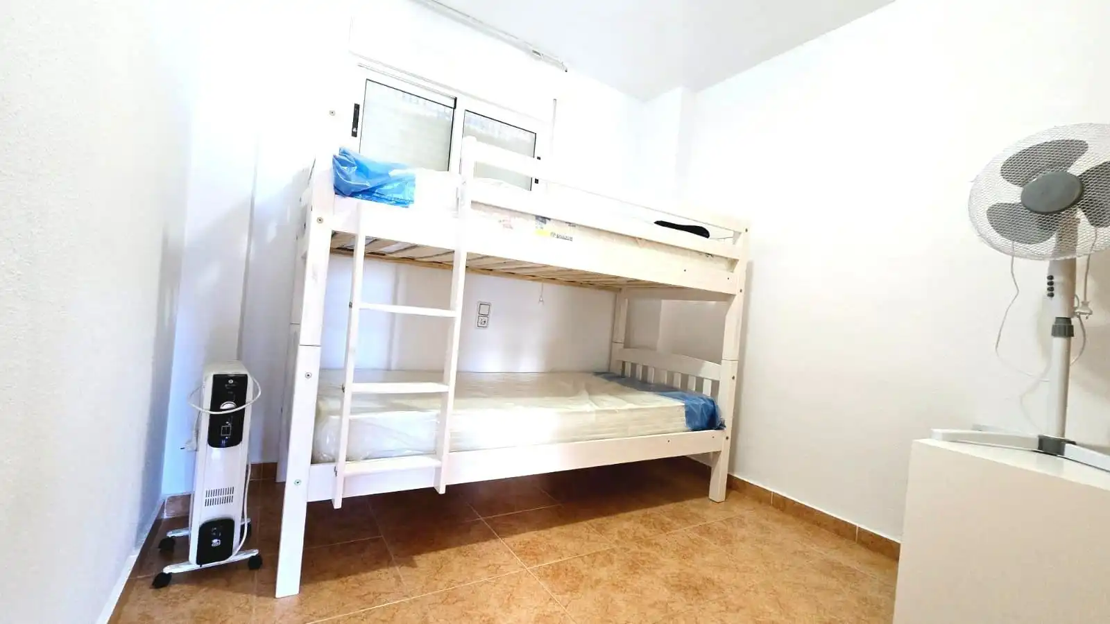 Schlafzimmer von Wohnung zum Verkauf in Torrevieja mit Terrasse, Möbliert und Gemeinschaftspool