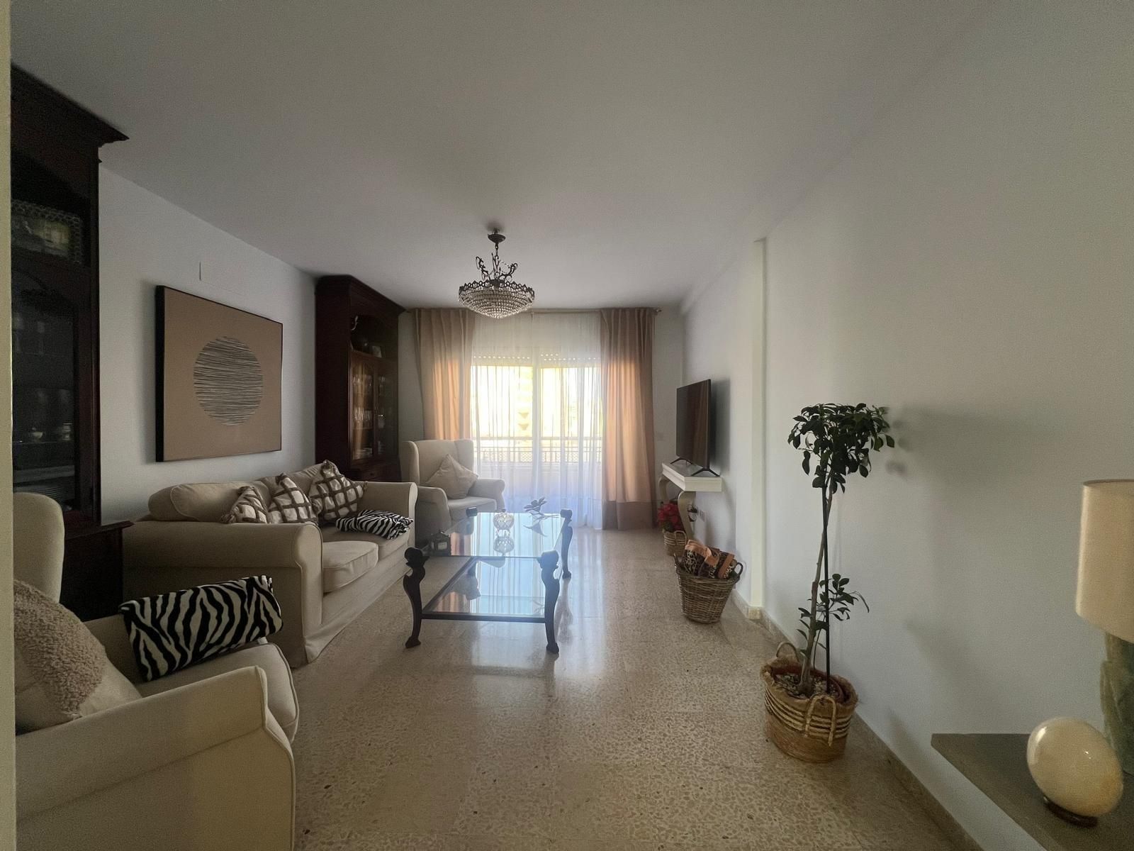 Piso en venta en Calle LANZAROTE, Bajadilla - Fuente Nueva
