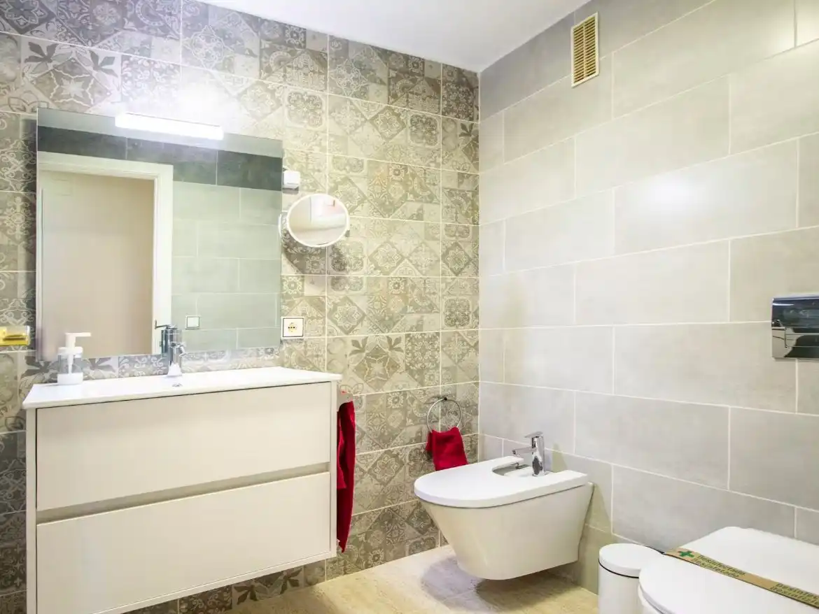 Badezimmer von Wohnung zur Miete in Sant Antoni