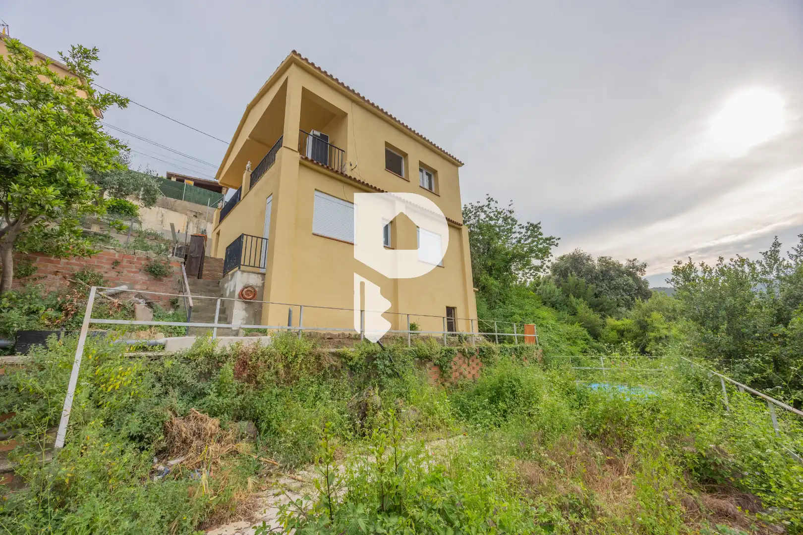 Vista exterior de Casa o xalet en venda en Sant Vicenç Dels Horts amb Aire condicionat, Calefacció i Jardí privat