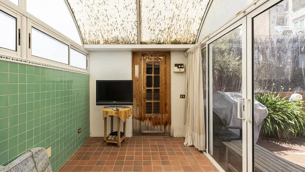 Wohnungen zum Verkauf in Barcelona mit Klimaanlage, Heizung und Terrasse