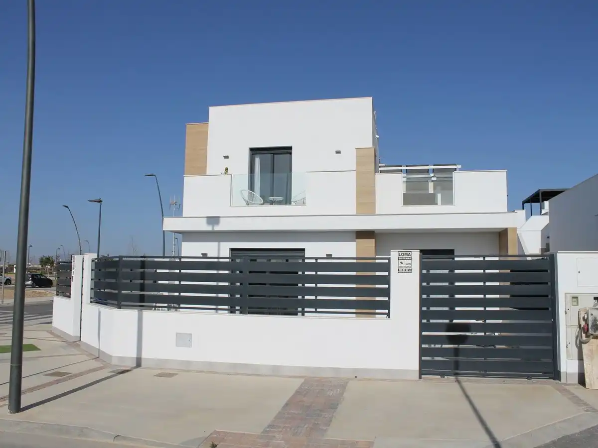 Vista exterior de Casa o xalet en venda en Torre-Pacheco amb Piscina