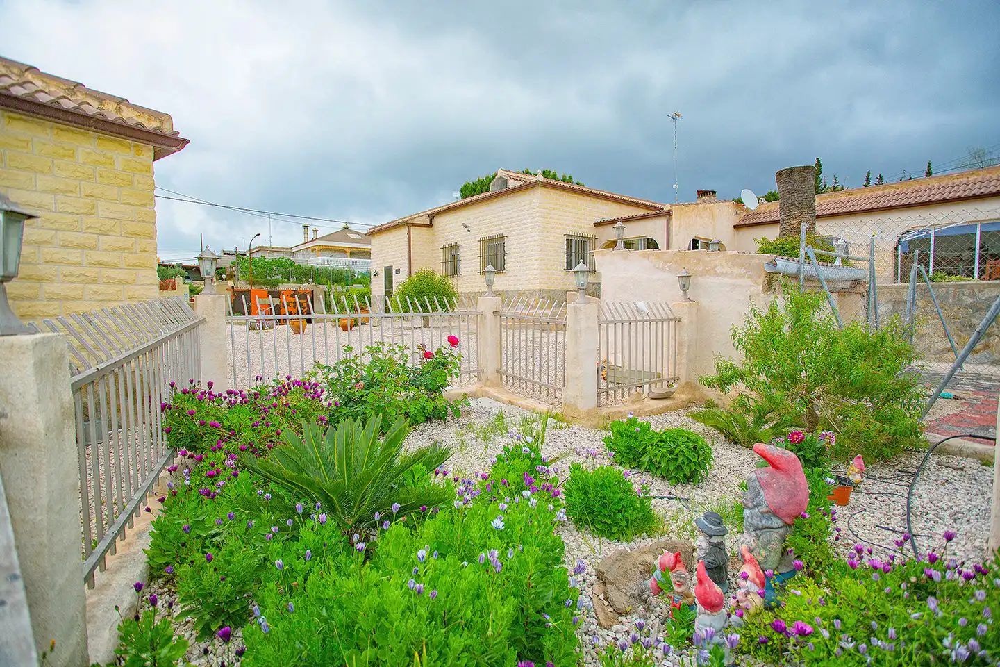 Jardín de Finca rústica en venta en Aspe con Aire acondicionado, Calefacción y Jardín privado