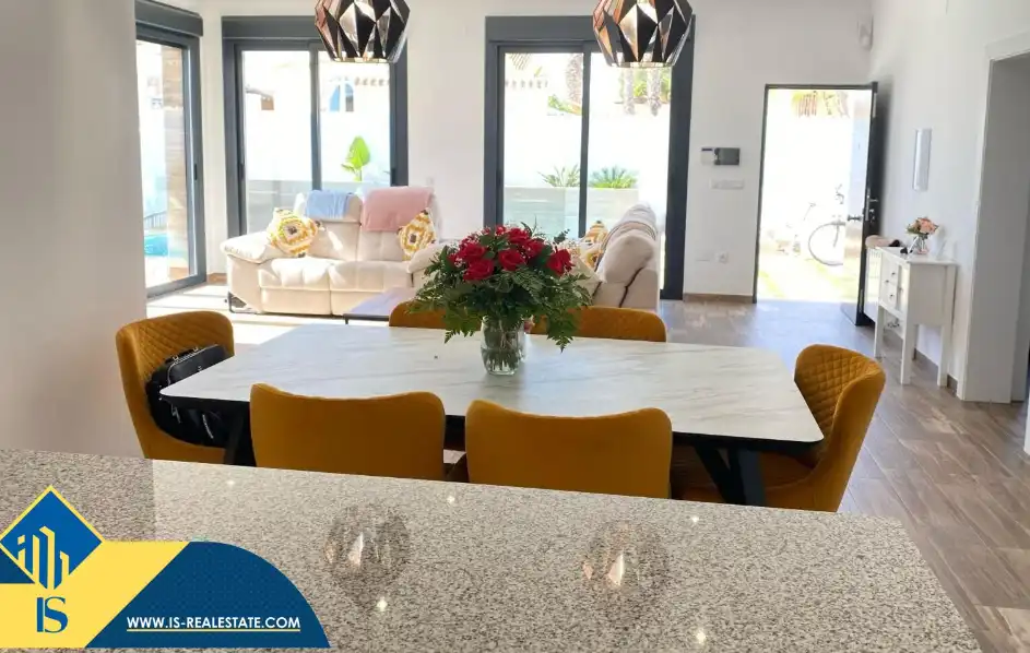 Chalet con piscina en venta en Orihuela Costa, imagen 4