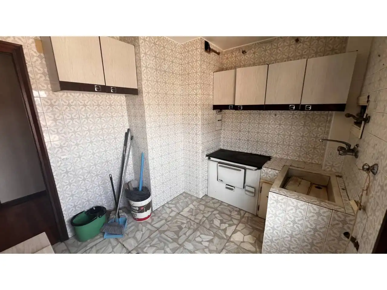 Küche von Wohnung zum Verkauf in Espinosa de los Monteros mit Balkon