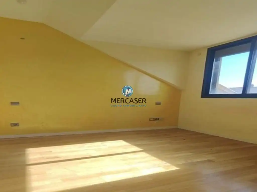 Flat for sale in Velilla de San Antonio