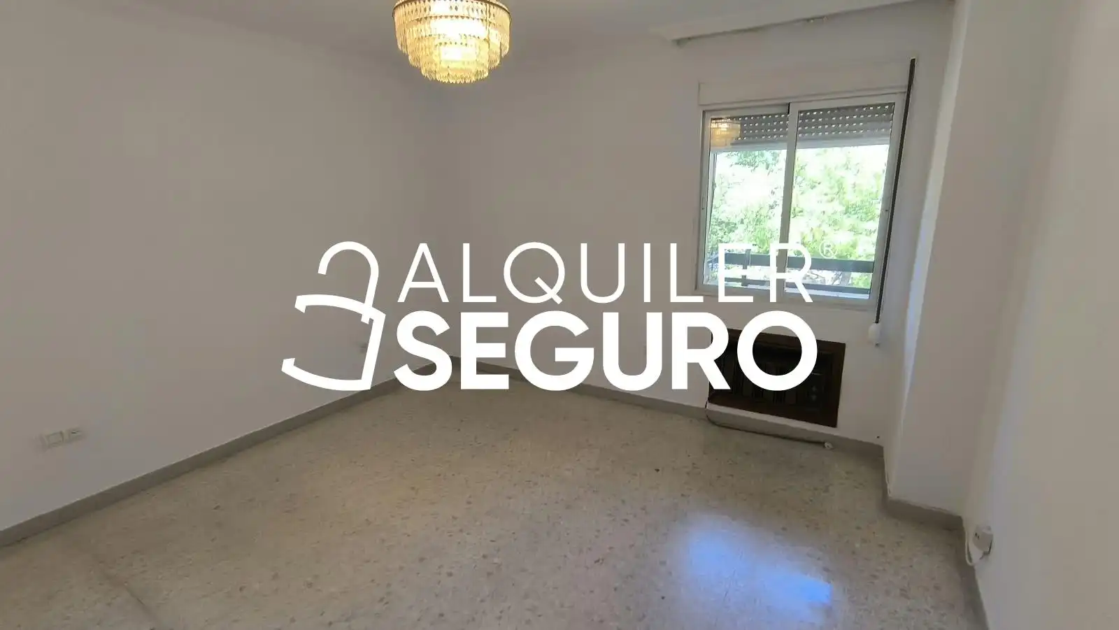 Bedroom of Flat for rent in Sevilla  with Air Conditioner