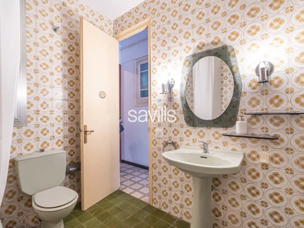 Bany de Apartament en venda en Barcelona amb Aire condicionat, Terrassa i Balcó